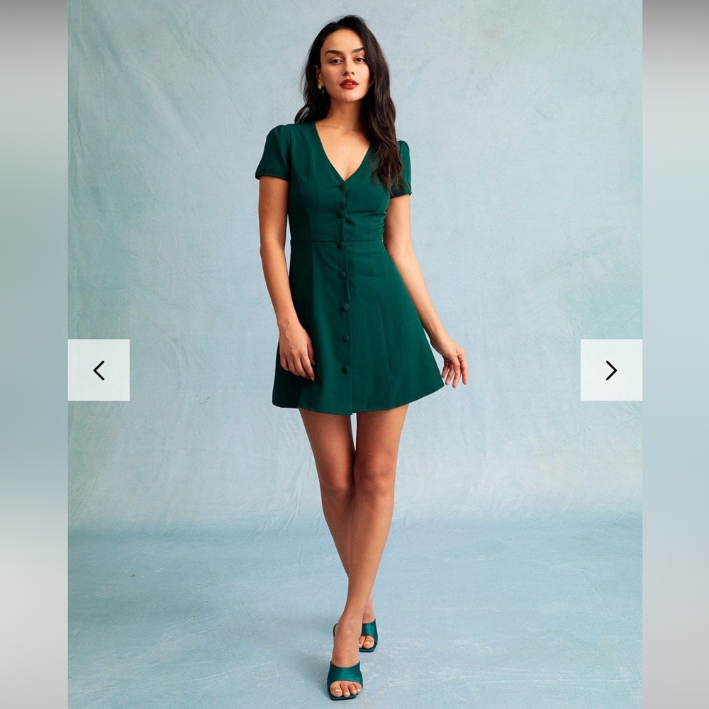 RIHOAS The Dark Green V Neck Button-up
Shirt Mini Dress, NWT!